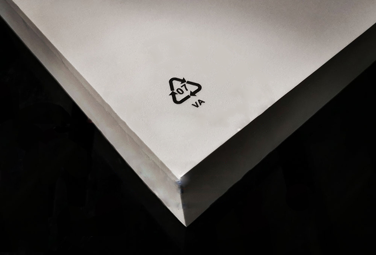 v7777威尼斯SP-8872宽幅喷码机在EVA上的应用